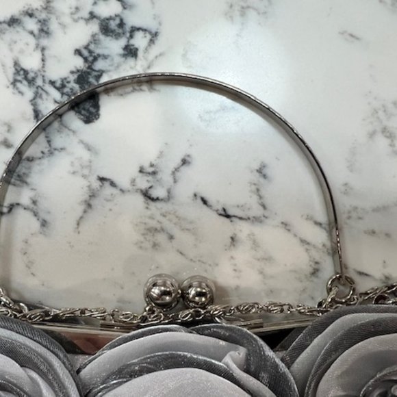 Silk flower clutch - Picture 6 of 6